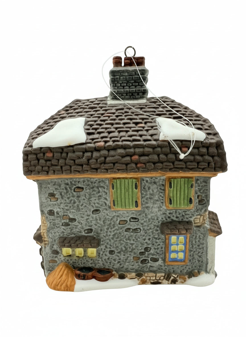 Sir John Falstaff Inn - 1995 Collectors Edition Ornament